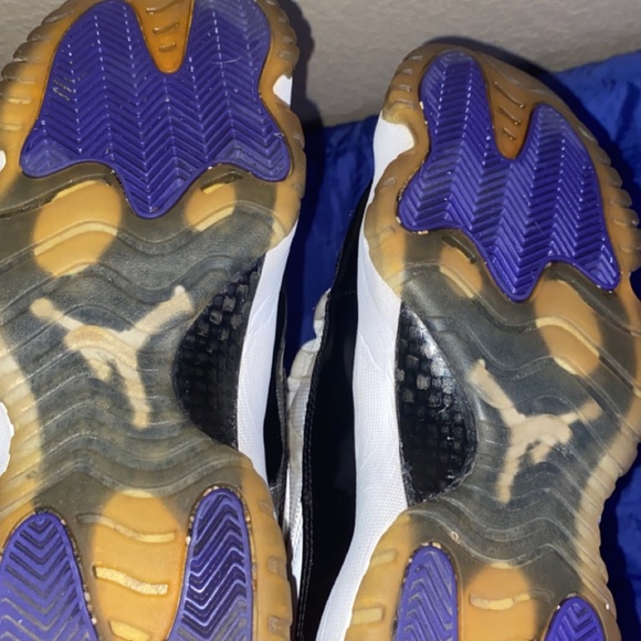 Air Jordan 11 Concord 2011 - Picture 5 of 8